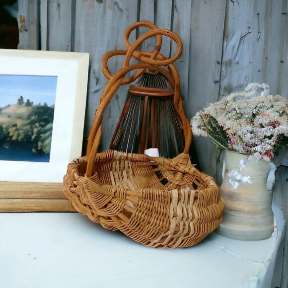 Vintage Buttocks Basket Twisted Willow Handle Eye Of God Handwoven Farmhouse - Picture 14 of 16